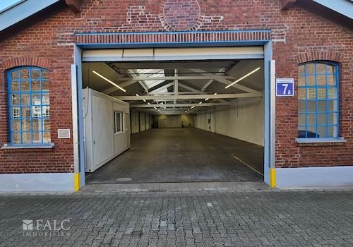 Großes Sektionaltor 