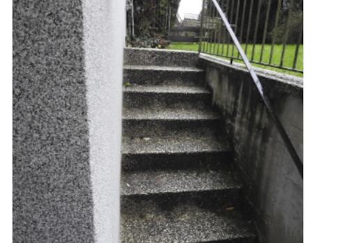 Außentreppe zum Garten