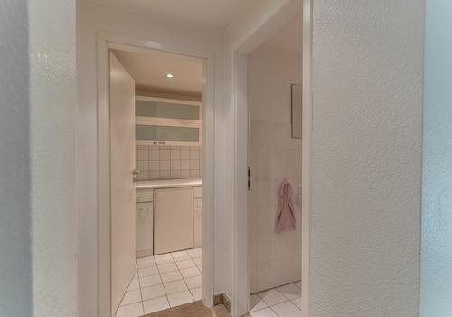 Zwischendiele vor dem WC und der Küche