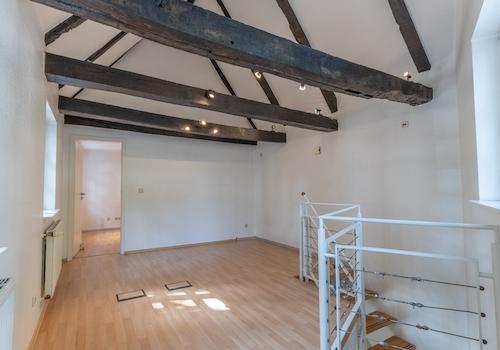 Büro/ Besprechungsraum im OG