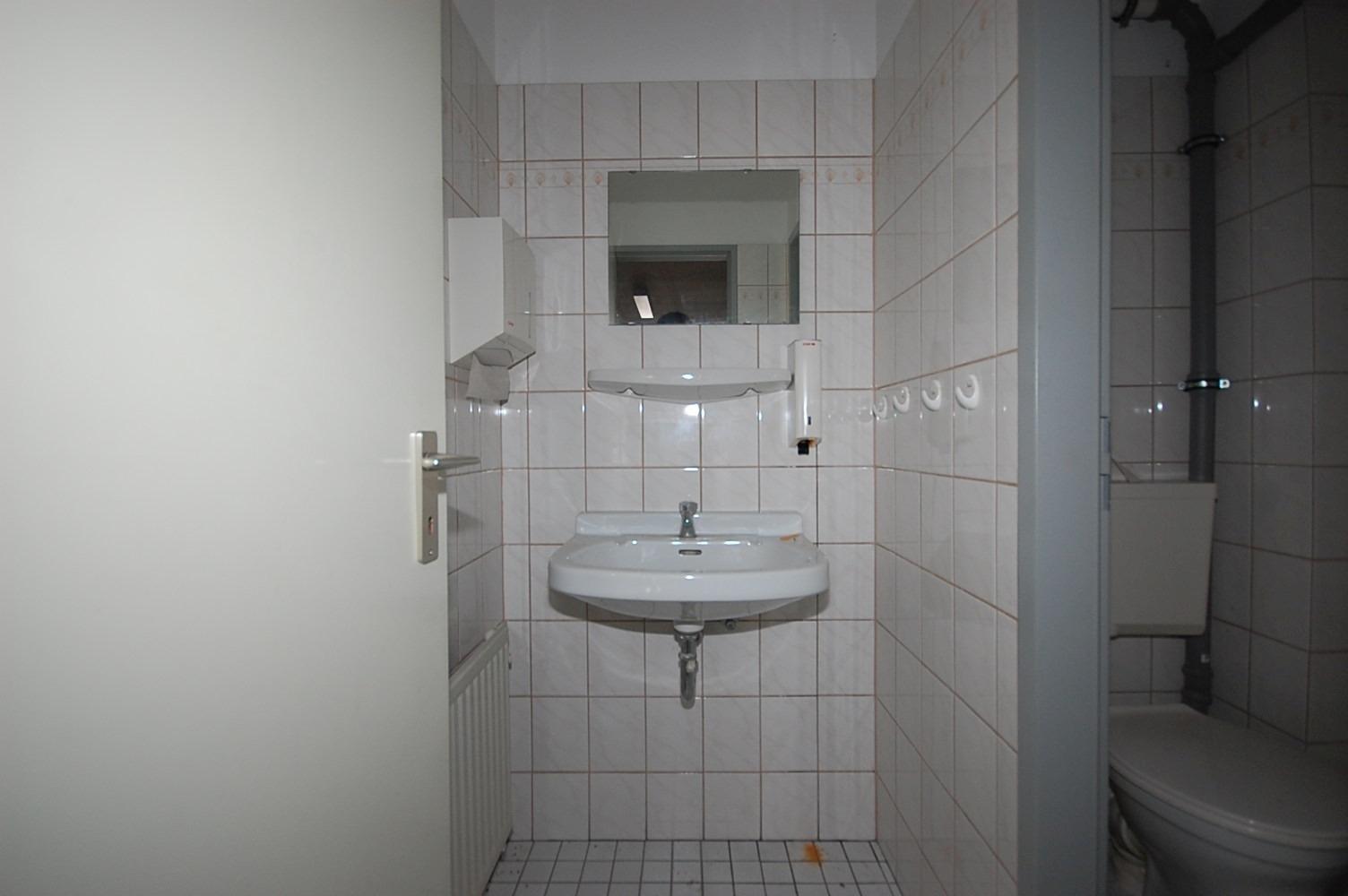 10403 3 RASÜ2.03.EGRE ehem Tschibo WC