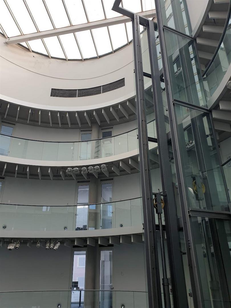 Glasfahrstuhl im Tec Center