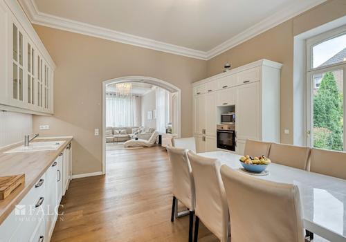 offener Wohn- und Essbereich