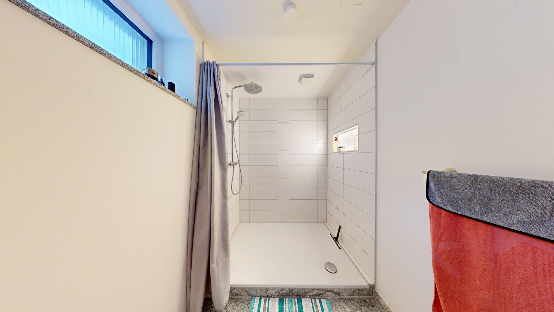 EG Bad/Dusche