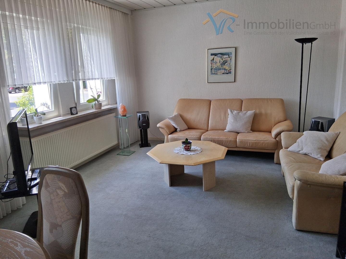 9 Wohnzimmer