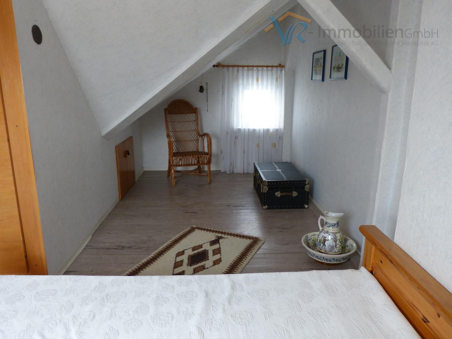 35 Schlafzimmer DG