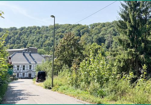 Straße in die Ortschaft Vogelsmühle