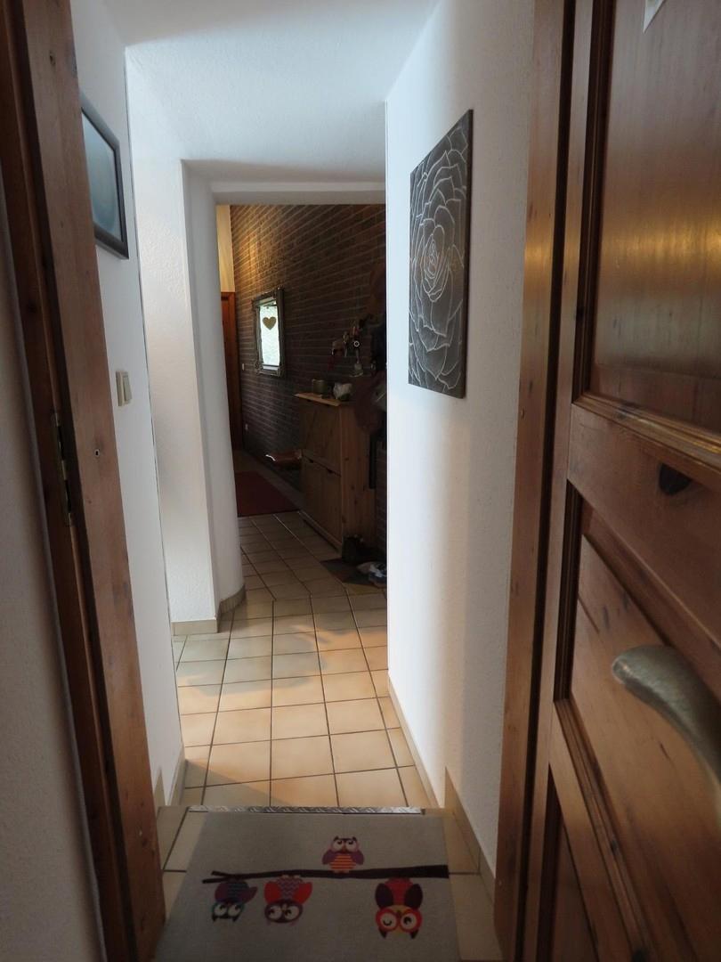 EG Blick in Wohnungseingang