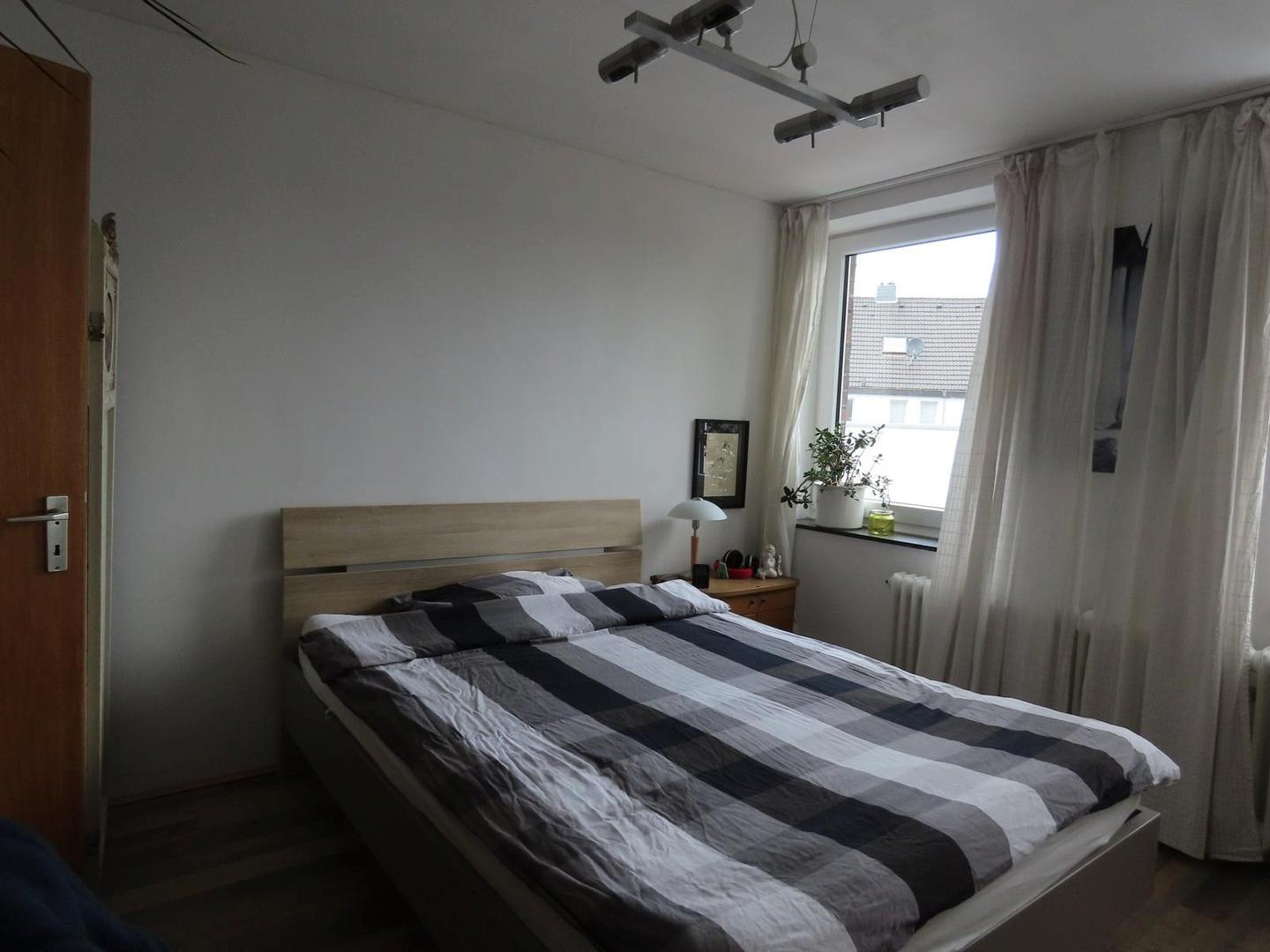 OG2 Schlafzimmer b