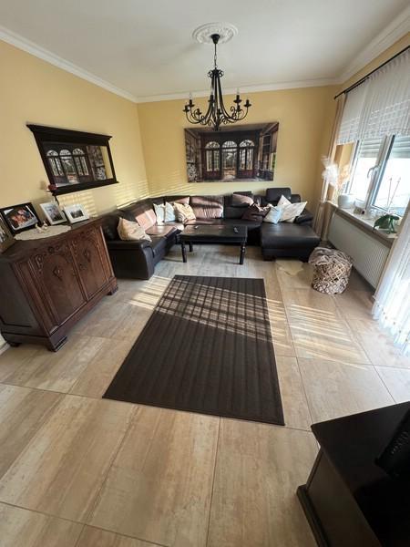 28 Wohnzimmer