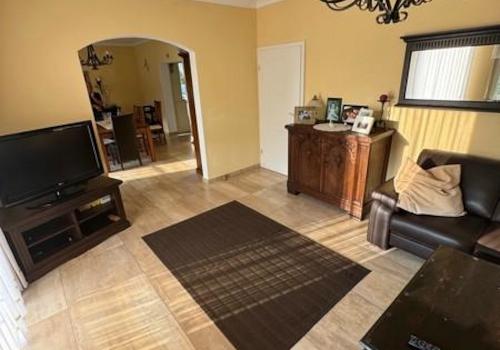 30 WoZi mit Durchgang zum EZi