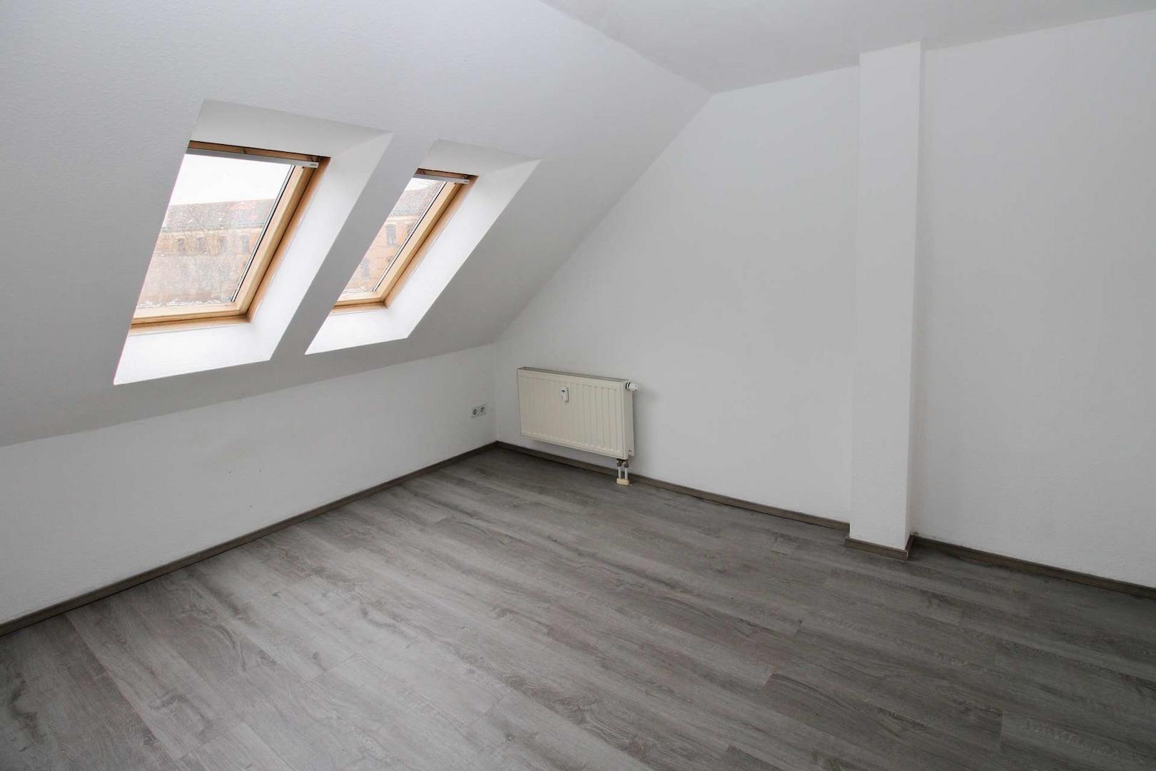 Schlafzimmer DG li SF (Referenz)