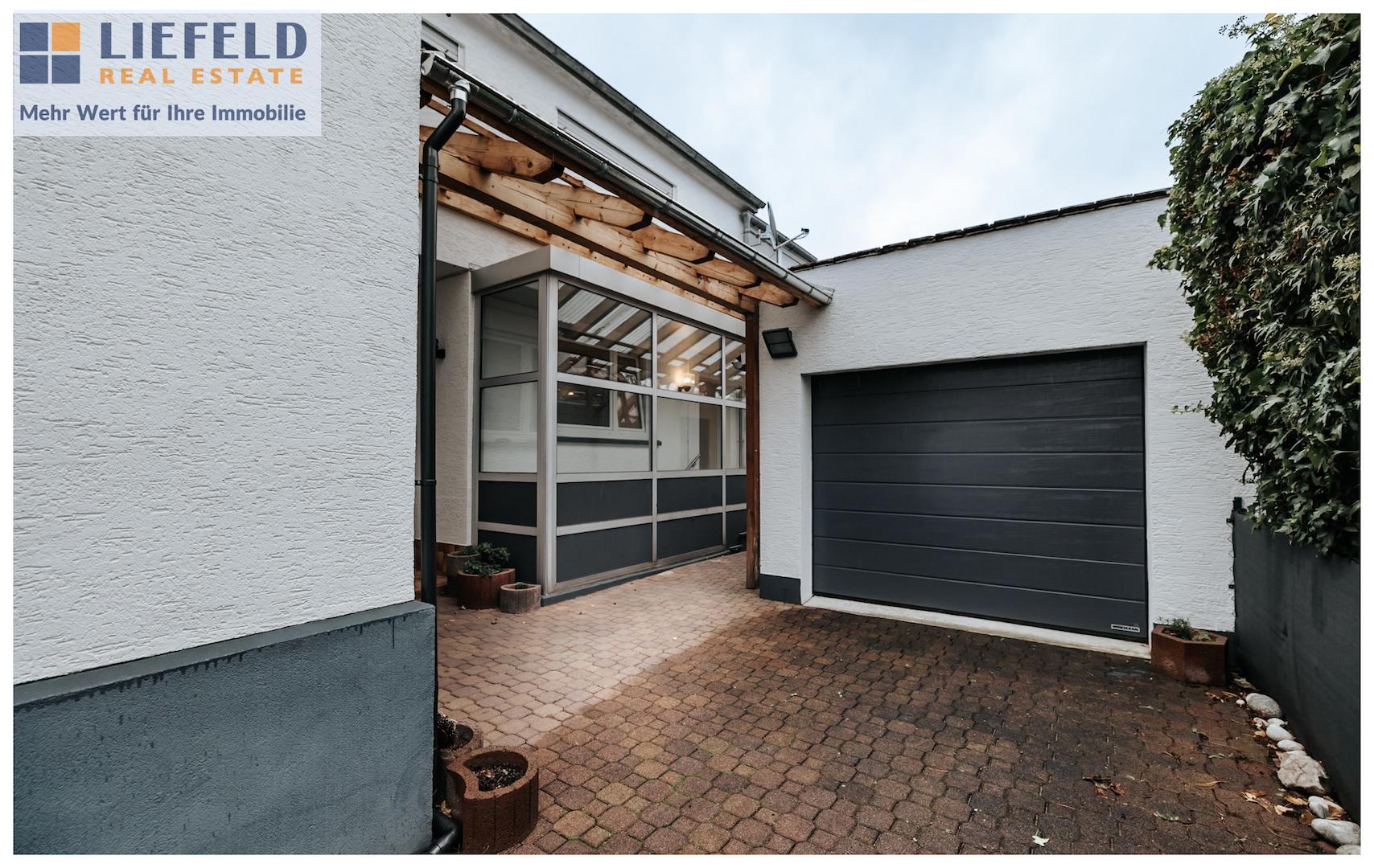 Eingang Hof und Garage