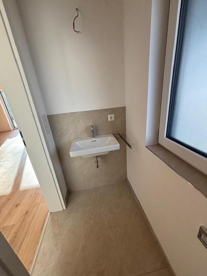 Gäste WC gefliest EG