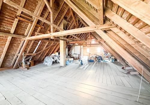 Unausgebautes Dachgeschoss