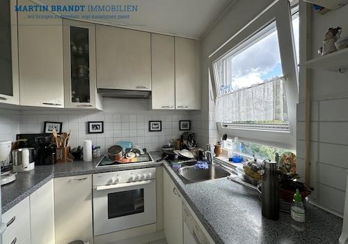 Küche mit Einbauküche