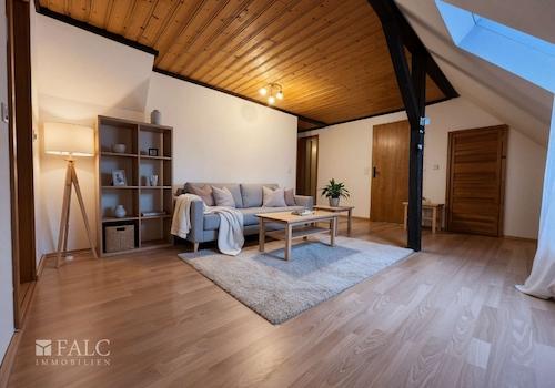 Wohnzimmer mit Bsp. Möblierung - (KI generiert)