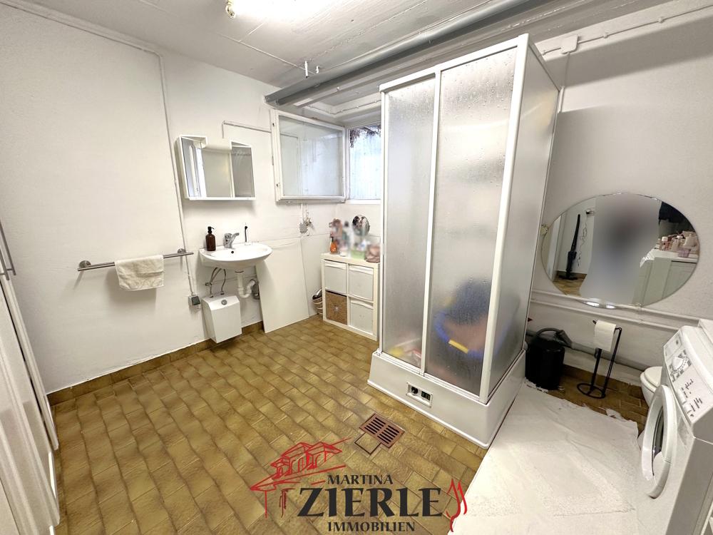 023 Großes Badezimmer, ELW