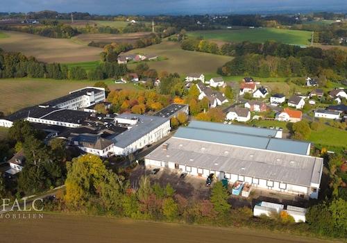 Eingebettet in Grün