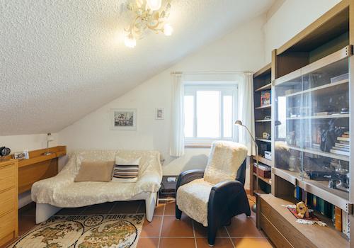 Kinderzimmer / Büro OG