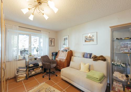 Kinderzimmer / Büro EG