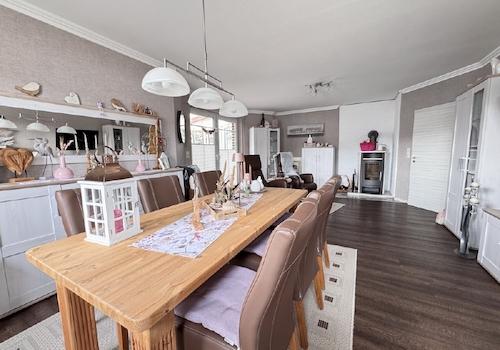 Wohn- und Esszimmer - Bild II