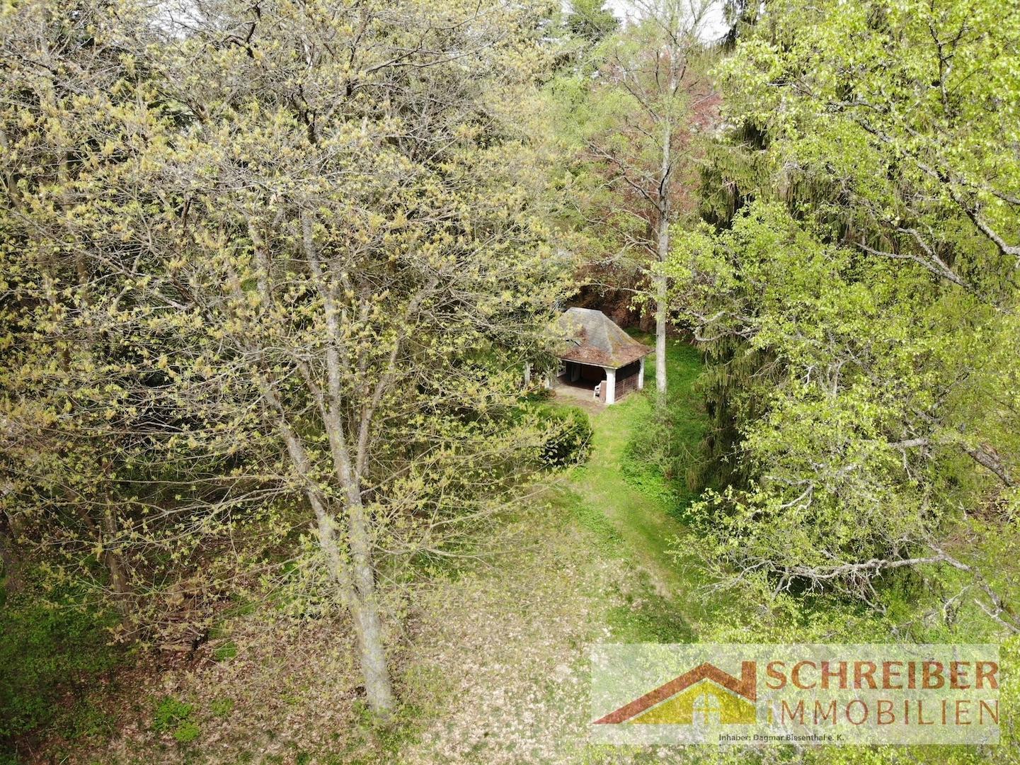 055A097B51A8F654BFEBE616A0CB04B4