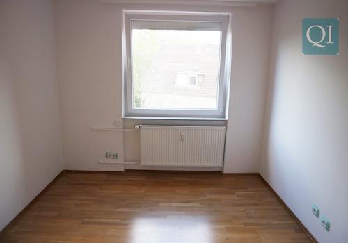 QI-6838 Schlafzimmer 1-1