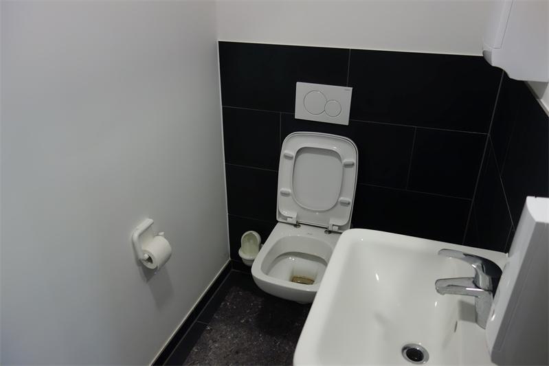 WC in der Halle