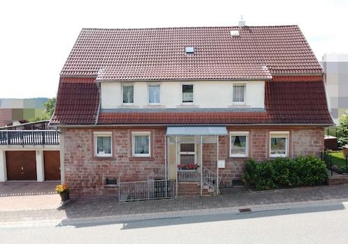 Frontansicht Wohnhaus