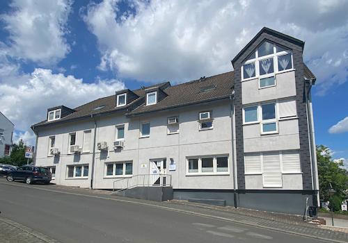 Straßenansicht - ebenerdiger Eingang