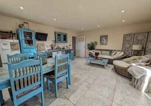 Wohn/Esszimmer/Küche 