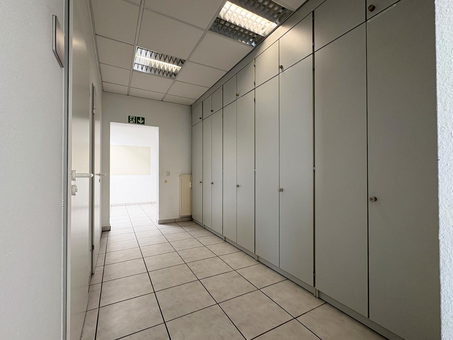 WC-Anlage / Zwischenflur