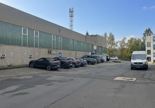 Parkplätze mit Ladestation