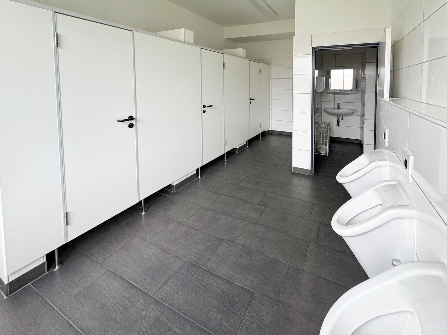 Halle 1 - UG: WC-Anlagen