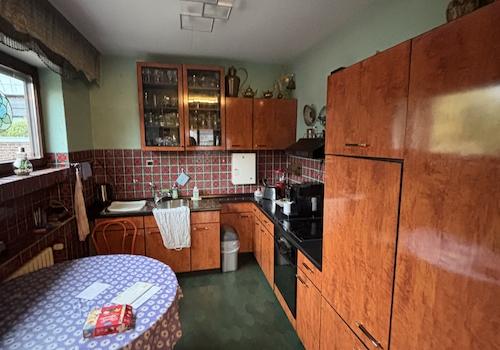 Blick in die Küche vom Esszimmer