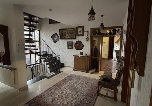 Treppenaufgang imErdgeschoß