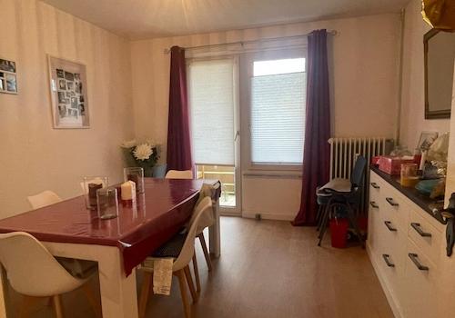 Esszimmer mit Zugang Balkon