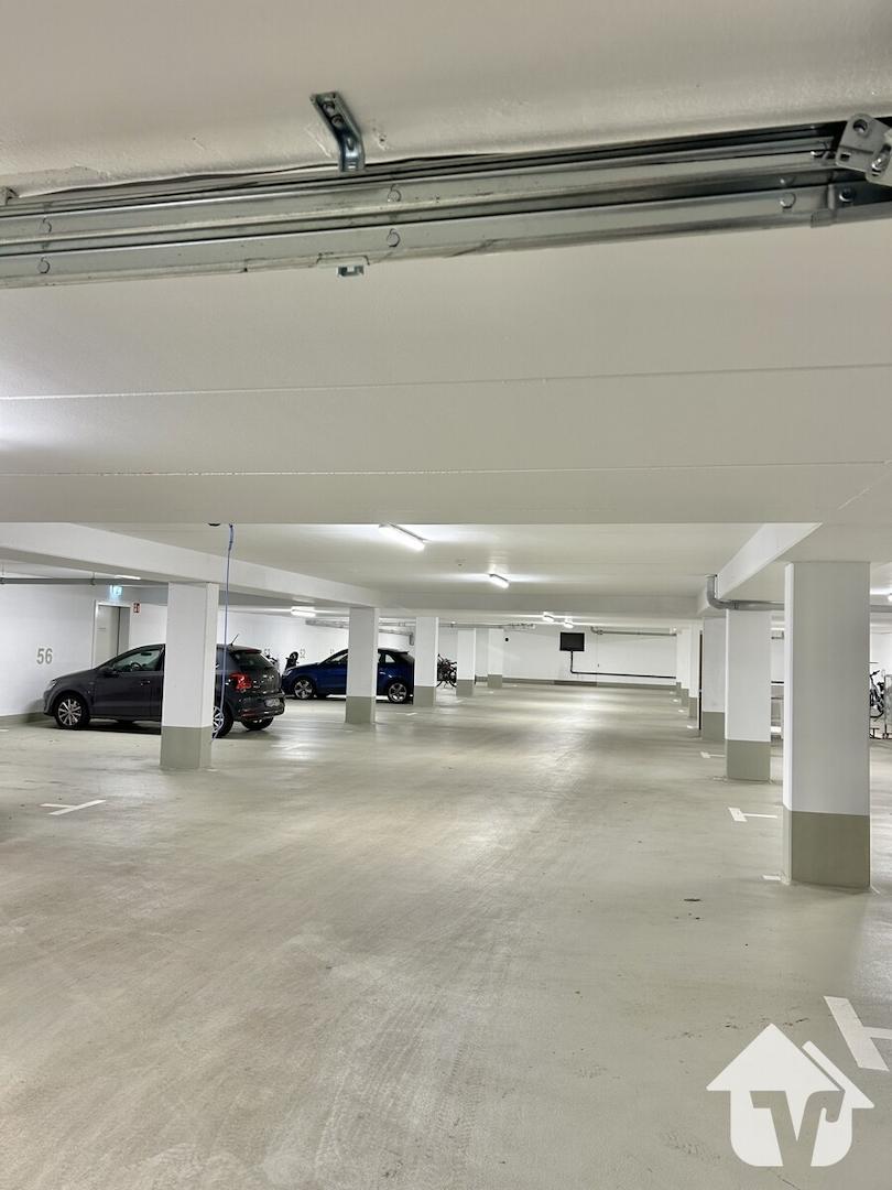 Tiefgeragenstellplatz 2