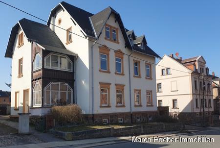 Ansicht mit Nachbarhaus