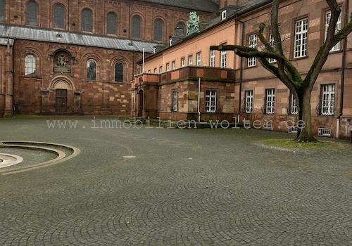 Schlossplatz direktes Umfeld