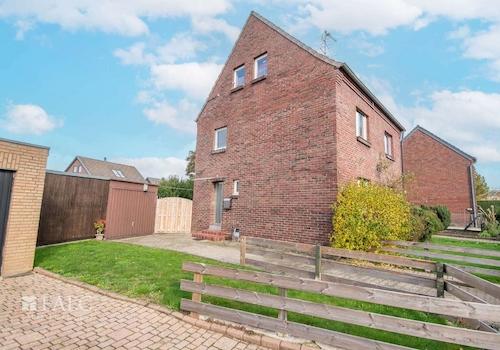 Eingang Wohnung 1.+2. OG