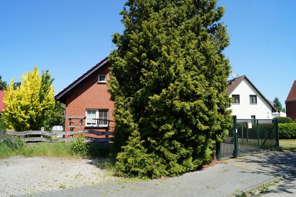 straßenseitige Ansicht