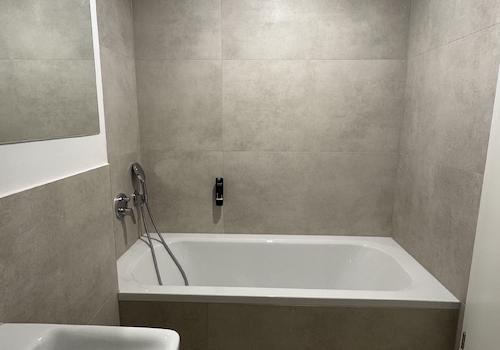 Bad mit Wanne