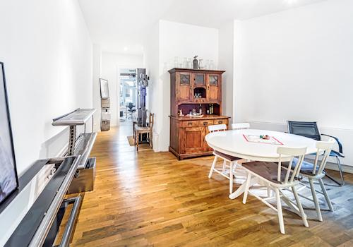 Aufenthaltsbereich mit Büroküche