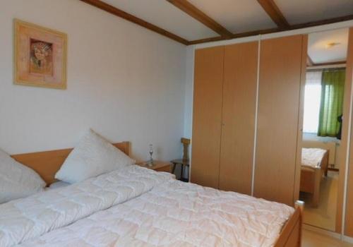FB10-2 Hauptschlafzimmer