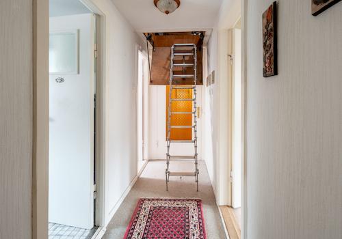 Flur/Treppe Dachboden OG