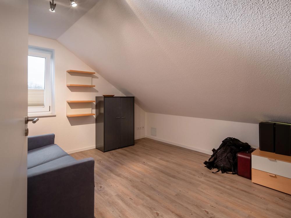 Zimmer 2 OG