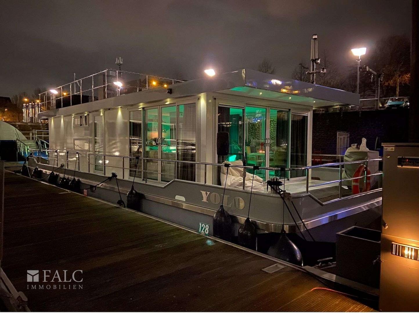 in der Welt zu Hause