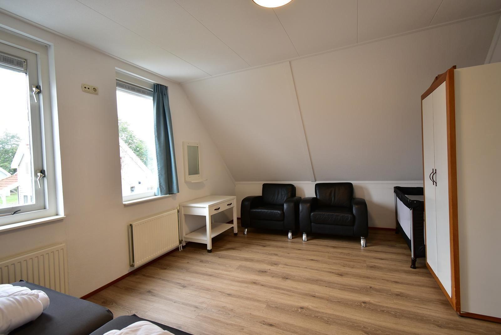 Freistehendes 6-Personen-Ferienhaus auf Eigengrund im Summio Parc Aquadelta Bruinisse017